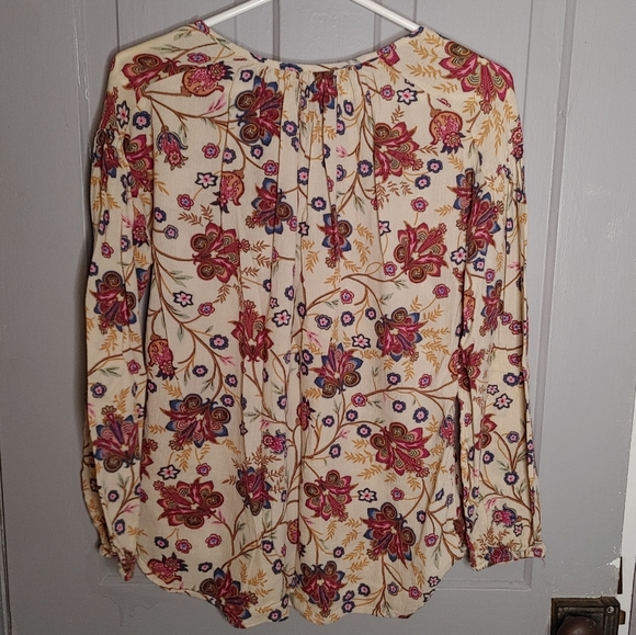 2/$30 Chaps Floral Blouse - Picture 5 of 6